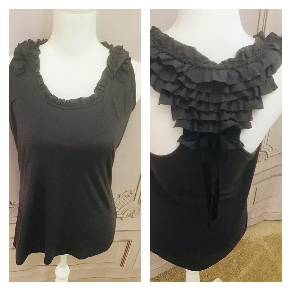 Super Cute Ruffled Sleeveless Top